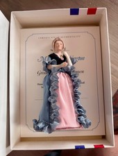 Martha Washington Great American Women Porcelain Doll 2538 of 9500 COA w/Box picture