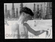 PROFILE HANDSOME SHIRTLESS YOUNG MAN OIL FIELDS DERRICKS  OLD/VINTAGE PHOTO-H978 picture