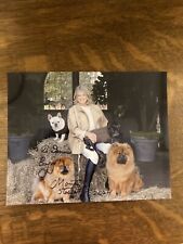 HAND SIGNED  8 X 10 PHOTO OF MARTHA STEWART-SUCCESSFUL BUSINESSWOMAN picture