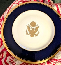 Pickard China Plate United States Great Seal Blue White Gold Rim Round picture