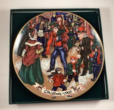 Fitz & Floyd 1993 Limited  Edition Plate ,“A Dickens Christmas” picture