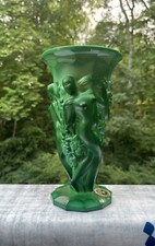 BOHEMIA DESNA GRAPE HARVEST NUDE GREEN JADE MALACHIT HAND MADE VASE 8.8
