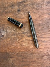 Vintage Parker Vacumatic Emerald Pearl Fountain Pen 14K Gold Nib Untested picture