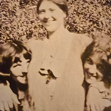Vintage Snapshot Photo 3 Women Playful Risque Pose Sapphic Lesbian Gay Interest picture