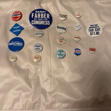 18 Vintage 1970’s campaign political buttons pinbacks senator Congress picture