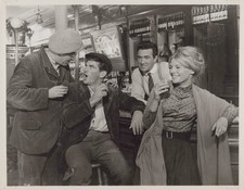 Young Cassidy Julie Christie Rod Taylor Dublin 1965 - Original Movie Photo picture