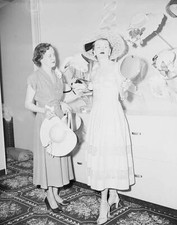 New York Trying hats new Bloomingdale's store Fresh Meadow Queens M- 1949 Photo picture