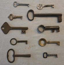 10 Antique Vintage Keys Lot Skeleton Warded Brass Iron Door Cabinet Clock 2611 picture