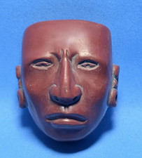 PRE-COLUMBIAN TEOTIHUACAN JASPER TONATIUH SUN GOD MASK PENDANT picture