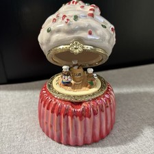 Mr. Christmas Musical Cupcake Wind-Up Hinged Music Box Ornament Bears Baking picture