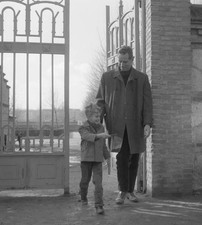 American actor Charlton Heston son Frazer getting out of riding sc- Old Photo picture