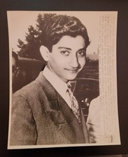 1947 Press Photo Prince Hamid Pahlavi of Iran LaGuardia Airport Runway Story 7x8 picture