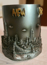 ​Vtg Pewter NYC Skyline Pen Holder Twin Towers WTC Empire State Brooklyn Bridge picture