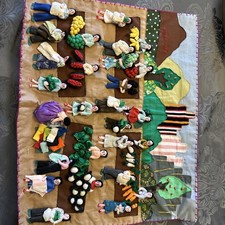 Vintage Peruvian Mercado Folk Art Wall Hanging Handmade W/ Tag Scene 3D 27 Dolls picture