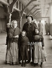 Ellis Island New York IMMIGRANT FAMILY  8.5x11 PHOTO picture