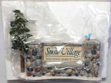 DEPT 56 WELCOME TO SNOW VILLAGE SIGN CHRISTMAS 799975 picture