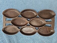 Antique Cast Iron No. 4  GEM Pan Unmarked 8 Cup Bake Ware Muffin Ovals Heavy picture