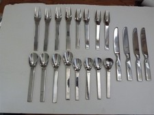 20 Pieces 4 Settings Towle 18/10 Stainless Flatware Spoons Forks Knives picture