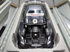 AUTOart Nissan GT-R Test Car 1/18 Metal Model #230 Serial Number picture