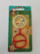 Vintage NIP Snoopy Baby Rattle Daisy Hill Puppies Peanuts Danara USA Carded picture