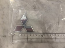 【Genuine】MITSUBISHI Emblem picture