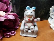 Vintage Ceramic Salt & Pepper Shakers Cat Sitting On Chair - 2 pc. Set 24b8 picture