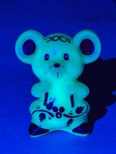 Boyd Glass Willie the Mouse Figurine Christmas 2001 LTD Ed. #144/200 UV GLOW picture
