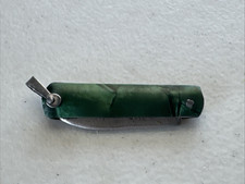 VINTAGE N.Y.M. CO JAPAN POCKET KNIFE Mother Pearl Emerald Green, Nice picture