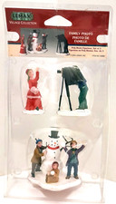 2004 Lemax Village Collection Family Photo 42890 Set of 3 Retired Figurines  picture