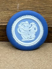 Wedgwood Jasperware White/Medium Blue Round Cabochon/Applique 1-3/8