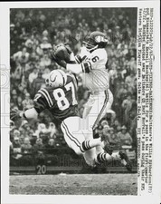 1968 Press Photo Baltimore Colts and Minnesota Vikings play NFL football picture