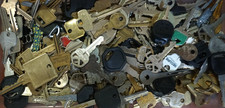 Nice lot of keys 3 LBS picture