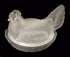 Rare Westmoreland Frosted Glass Hen on Nest Covered Dish 7.5 “ Long picture