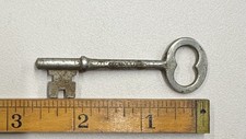 🌿 🗝️ Vintage Antique R & E Skeleton Key #61 Russell Erwin picture