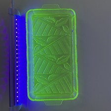 Uranium Glass Green Trinket, Vanity, Rolling Tray Art Deco Leaf Pattern STUNNING picture