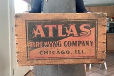 Vintage Atlas Brewing Co. Chicago Illinois Wood Advertising Crate Box Fair picture