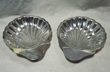 Vintage Oneida Silversmiths 7.5” Clam Shell Shaped Candy Nut Dish Set Of 2 picture