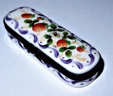 LIMOGES FRANCE- VINTAGE FLORAL PIN/NEEDLE BOX - FLOWER & STRAWBERRY VINES - 