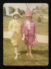 AMAZING COLORFUL WOMEN EASTER OUTFITS HATS PURSE OLD/VINTAGE PHOTO- E396 picture