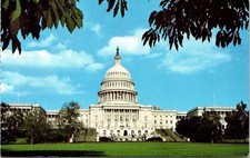Front View United States Capitol Building Historic Landmark Postcard Unused UNP picture