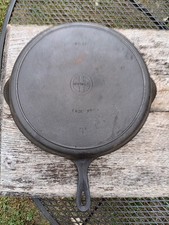 Vintage Griswold No. 12 Small Logo Cast Iron Skillet Heat Ring picture