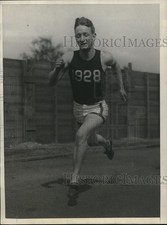 1925 Press Photo Albert H O'Neil captain of Harvard University track team picture