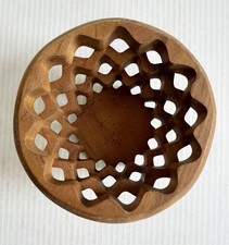 2019 Wooden Basket Hand Crafted Scroll Work The Teaberry Collection, Signed picture