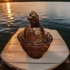 Hen on Nest Chicken Woven Wilkerson with Westmoreland Mould Titanium 3 1/2