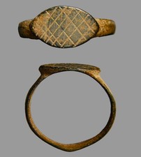 Ancient Hellenistic Greek Bronze Cross-Hatched Signet Ring Size 7 c. 300-100 BC picture