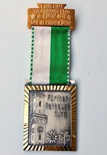 MEDAL VINTAGE AUTHENTIC GERMANY TOWN HALL OF FÜRTH 1971 HIKING VOLKSMARSCH picture