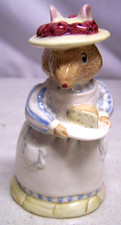 Vintage 1982 Royal Doulton Mrs Apple Brambly Hedge Mouse Figurine Jill Barklem picture