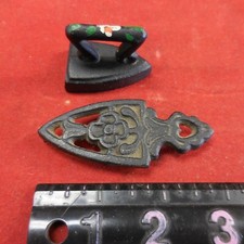 Antique Vintage Guaranteed Old Cast Iron Childs Toy Iron & Trivet  picture