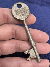 RARE ANTIQUE VINTAGE READING HARDWARE CORP. SKELETON BARREL LOCK 3 1/8” KEY #9 picture
