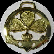 CLADDAGH HEART  Horse brass (N1198) picture